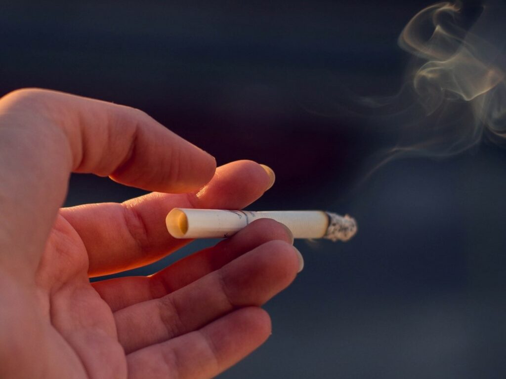 Guru Kantoi Merokok Didakwa Tampar Dan Cekik 4 Pelajar