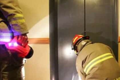 Sembilan Wanita Cemas Terperangkap Dalam Lif Di Sebuah Hotel Di Kuching