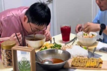 Tiktoker Kongsi Video Hidang Laksa Sarawak Dengan Rakan Dari Korea Raih Perhatian Netizen
