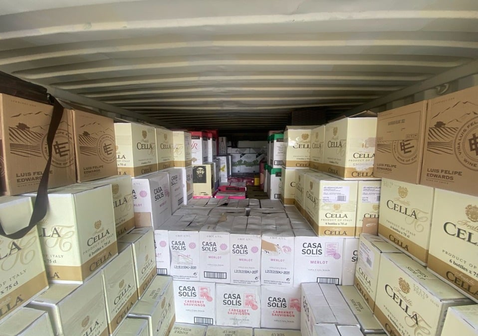 Kastam Rampas 12,850 Botol Wain Pelbagai Jenama Di Pelabuhan Senari