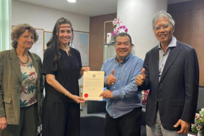 Alena Murang Terima Sijil Anak Negeri Sarawak, Galak Anak Campuran Untuk Daftar Status