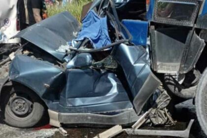 Dua Beranak Maut, Perodua Kancil Remuk Dilanggar Lori Di Jalan Taman Seniawan Bau