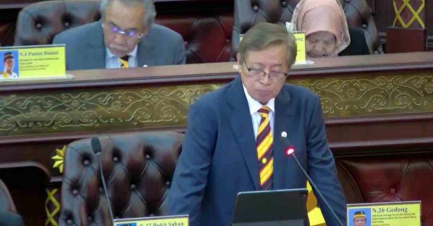 Gaji Baharu Penjawat Awam Sarawak, Abang Jo Tunggu Lampu Hijau Dari Kerajaan Persekutan
