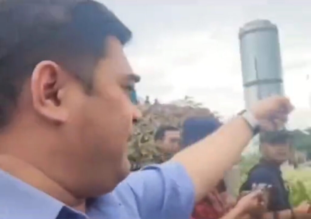 Pelajar Demonstrasi Ketiadaan Air, Reaksi Timbalan Menteri Sabah Pula Tarik Perhatian Netizen