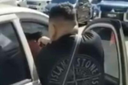 Padah Bergurau Acu Pistol Di Metrocity Matang, Tiga Lelaki Akhirnya Ke Lokap