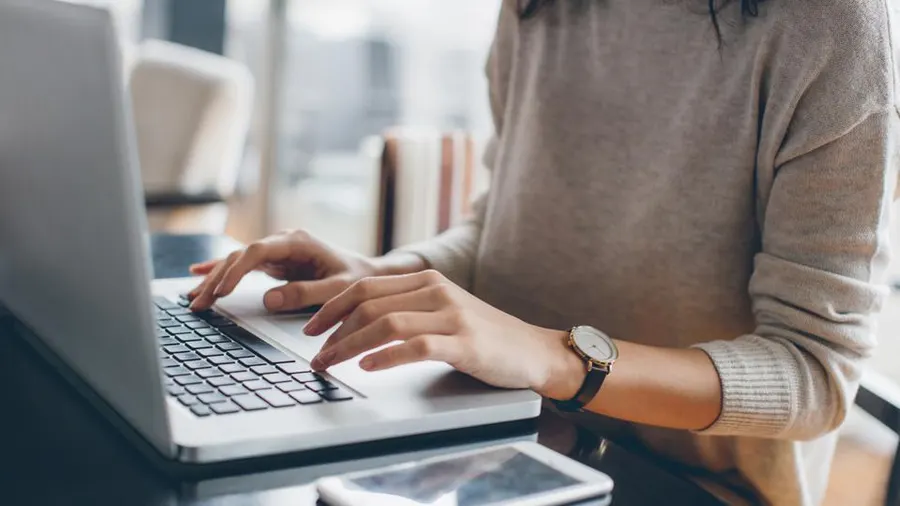 Pelajar Boleh Mohon Laptop Percuma Dan Baucer Buku Dari Yayasan Sarawak Bermula 1 Julai Ini