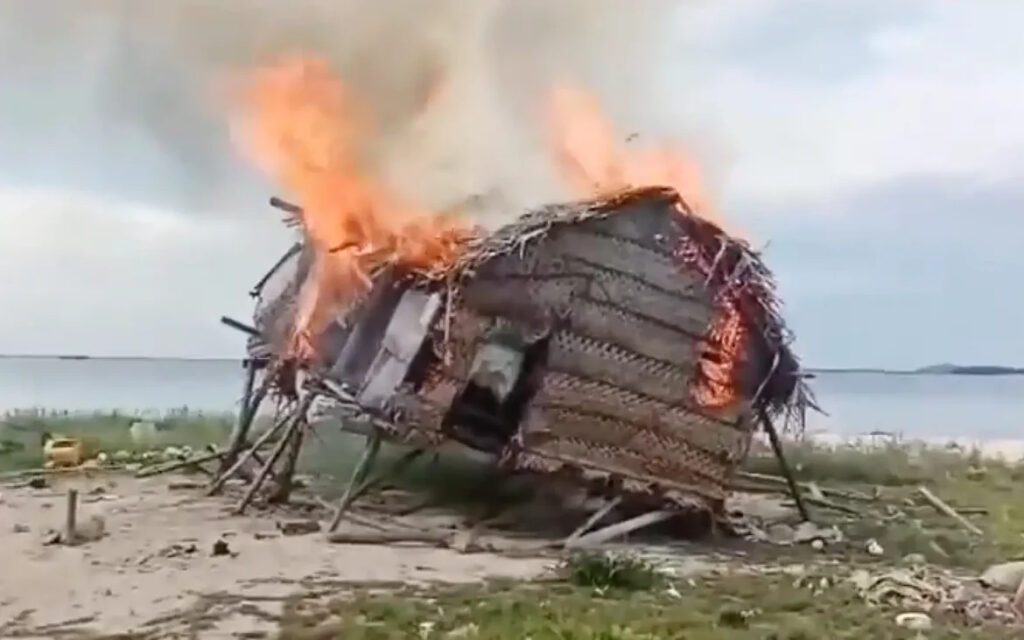 Kerajaan Sabah Nafi Langgar Hak Asasi Komuniti Bajau Laut, PDRM Dakwa Ada Yang Bakar Rumah Sendiri