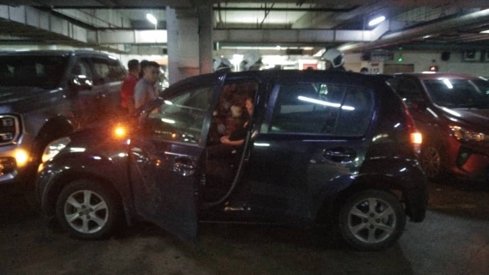 Terkunci Di Dalam Kereta, Lelaki Ditemui Tidak Sedarkan Diri Dalam Myvi Di Sabah