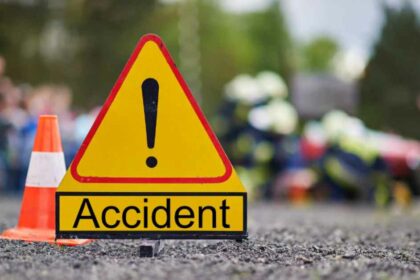Warga Emas Maut, Motosikal Terperosok Bawah Bas Di Bintulu