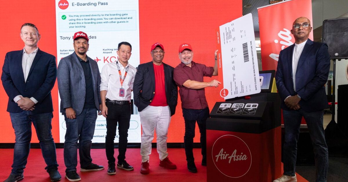 AirAsia Lancar Penerbangan Baharu Kuching Dan KK Ke Subang Serendah RM88
