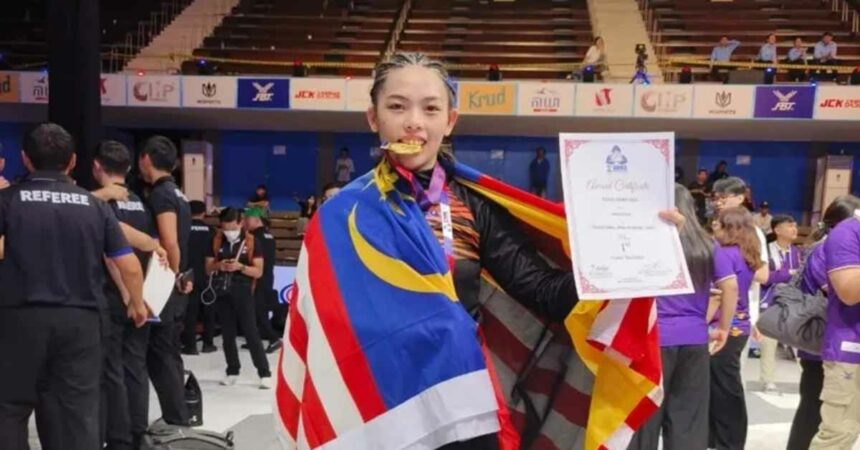 Atlet MMA Sarawak, Pang Sze Teng Cipta Sejarah Di Kemboja Dengan Pingat Emas