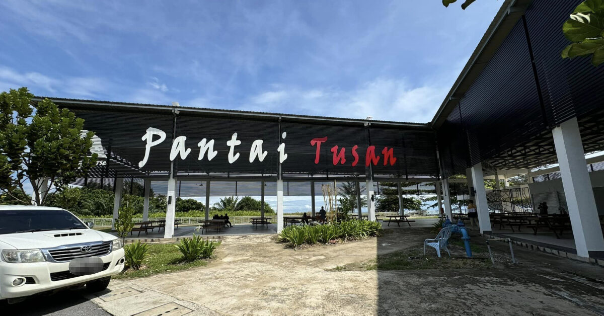 Lengkap Dengan Food Court, Pantai Tusan Bekenu Kini Dibuka Untuk Orang Ramai