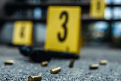 Polis Buru Suspek Kes Tembak 3 Lelaki Di Sebuah Pasar Raya Di Kuching