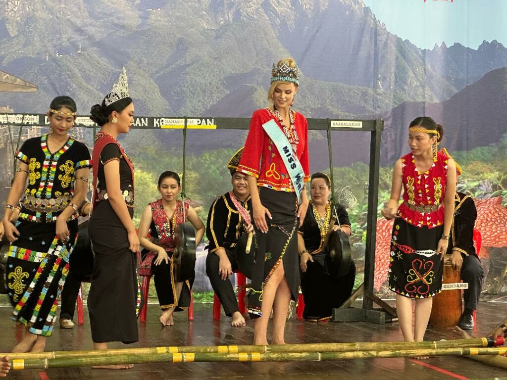 Miss World 2024 Kongsi Pengalaman Menarik Di Sabah, Anggap Ia Seperti Syurga