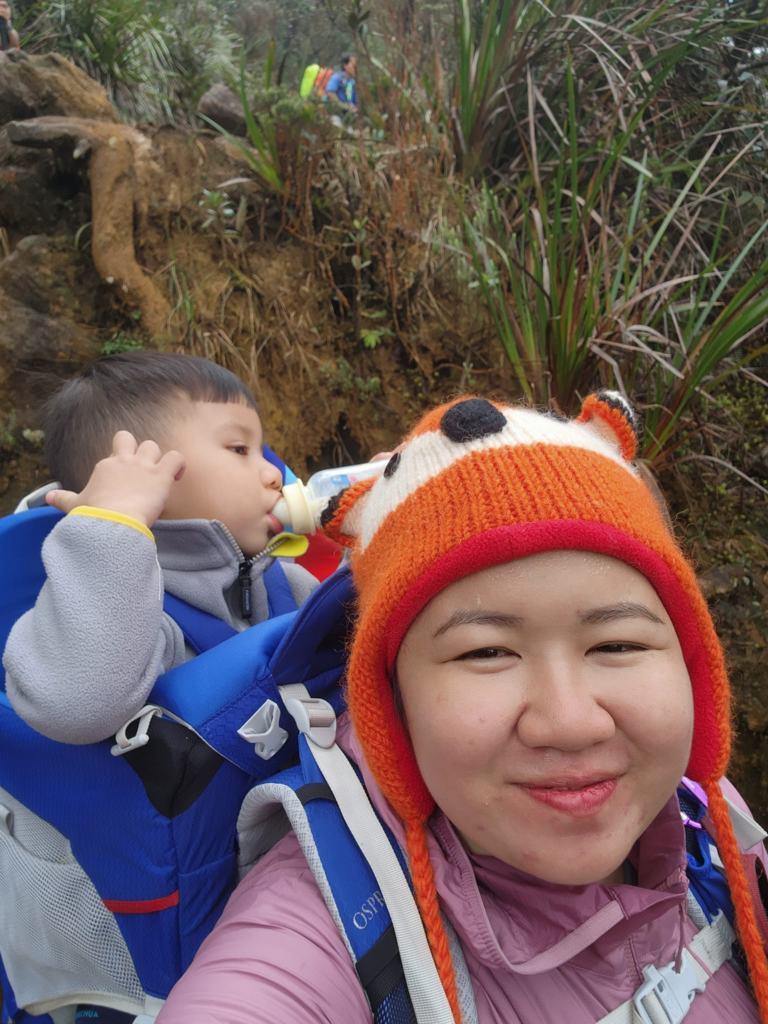 Penyakit Jantung Bukan Penghalang, Ibu Dari Sabah Galas Anak Tawan Gunung Kinabalu