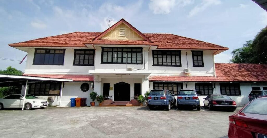 Uncle Kentang Bantu 3 Rakyat Sarawak Rawat Di Institut Jantung Negara Kuala Lumpur