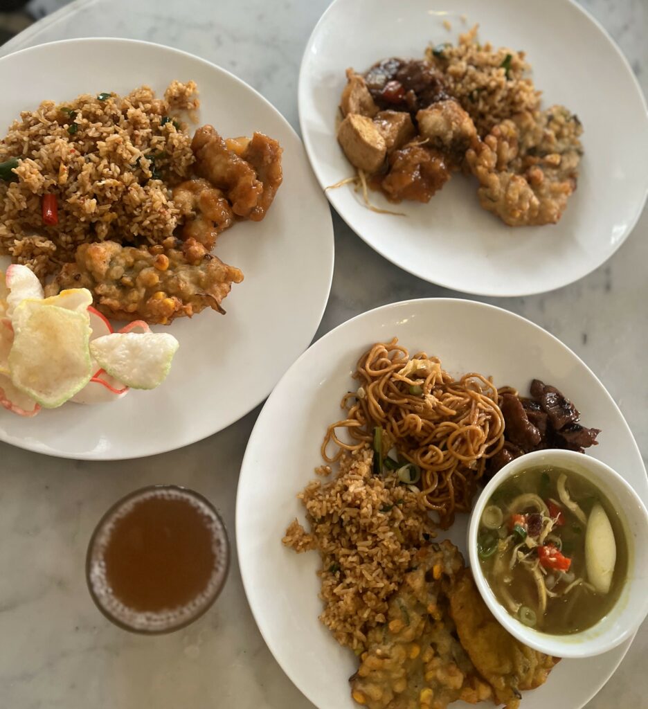 Dari Jawa Barat Ke Jakarta, Ini 14 Kedai Makan Wajib Cuba Di Indonesia