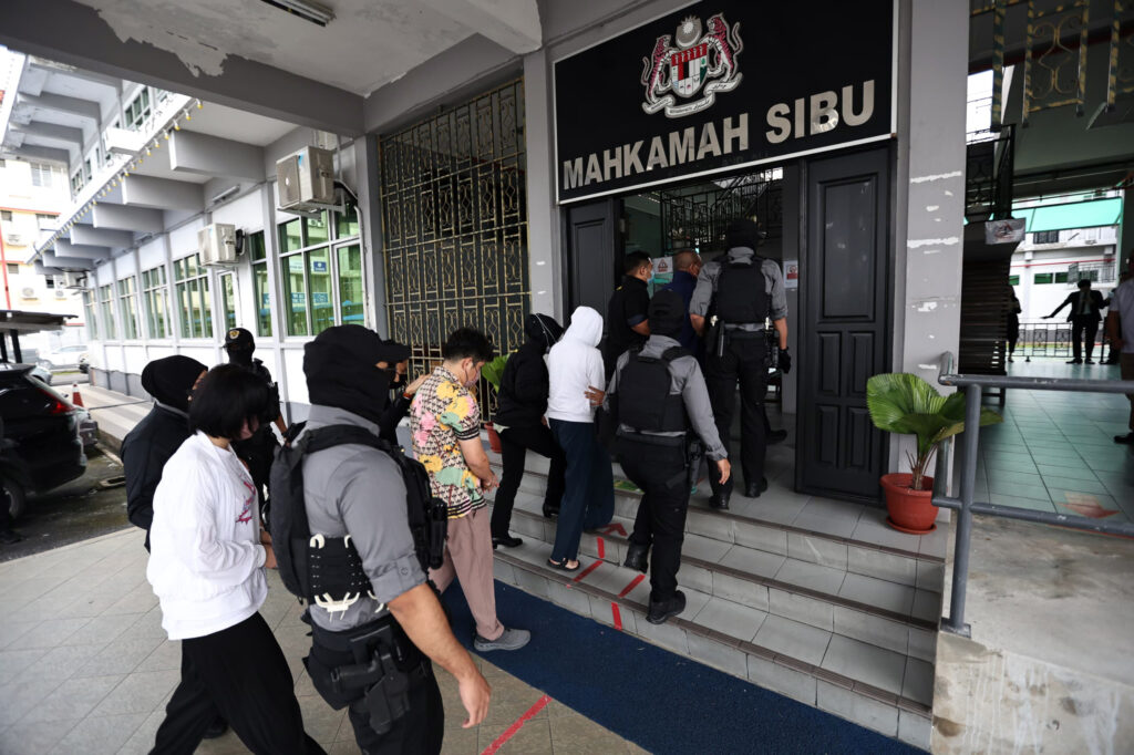 Seludup Diesel Di Sibu, Dua Beradik Ditahan Reman