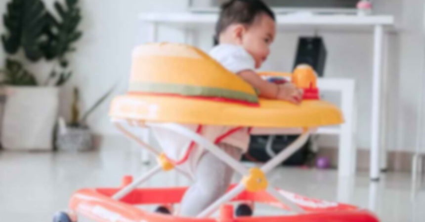 Bahaya Guna Baby Walker Untuk Perkembangan Bayi, Ini Nasihat Pakar