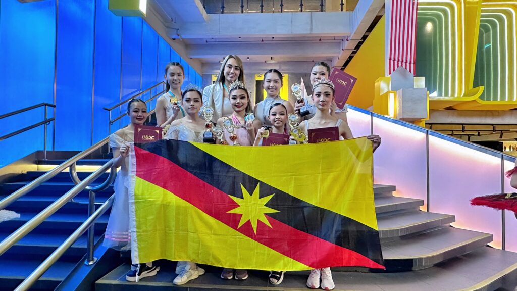 Harumkan Nama Sarawak, Tyng Dance Academy Ungguli Kejohanan Asia Dengan 29 Anugerah