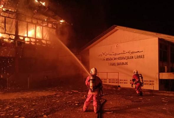 2 Blok Hangus, SMK Lawas Musnah Dalam Kebakaran