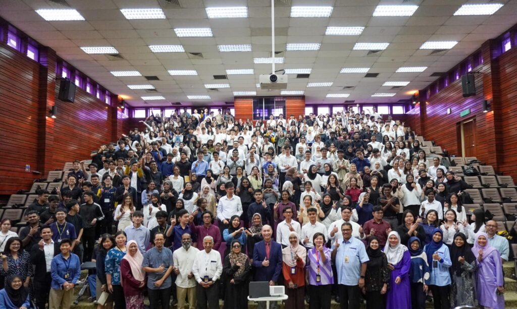 Fakulti Undang-Undang UM Buat Pengambilan Pelajar Di Kuching Buat Pertama Kalinya