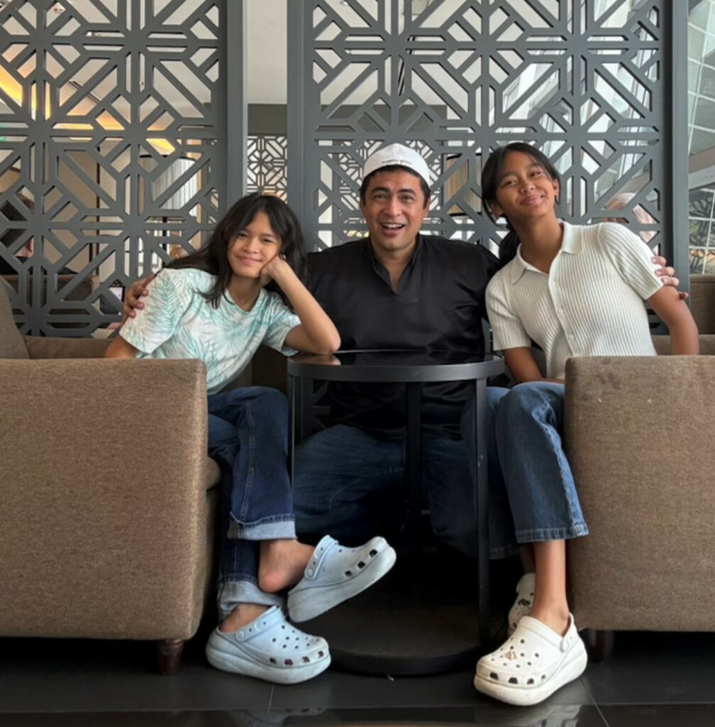Dr Sheikh Muszaphar Hadir Beri Semangat Pertandingan Renang Anak Di Kuching