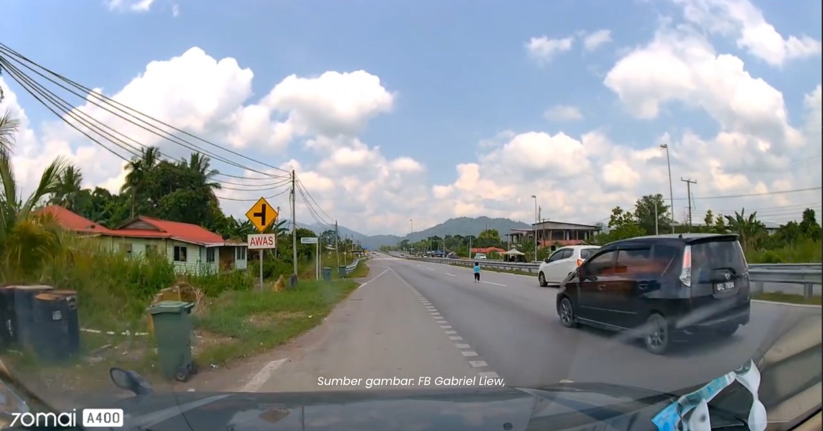 [VIDEO] Kanak-Kanak Berlari Di Highway Serian, Tindakan Pantas Pemandu Dipuji