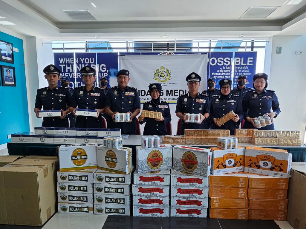 Kastam Rampas Rokok Dan Bir Seludup Bernilai RM3.1 Juta Di Sabah