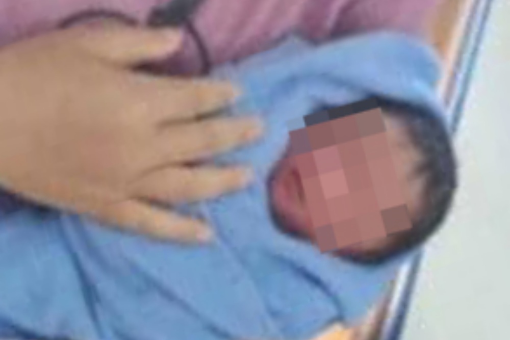 Bayi Baru Lahir Ditemui Masih Hidup Di Trusan Lawas