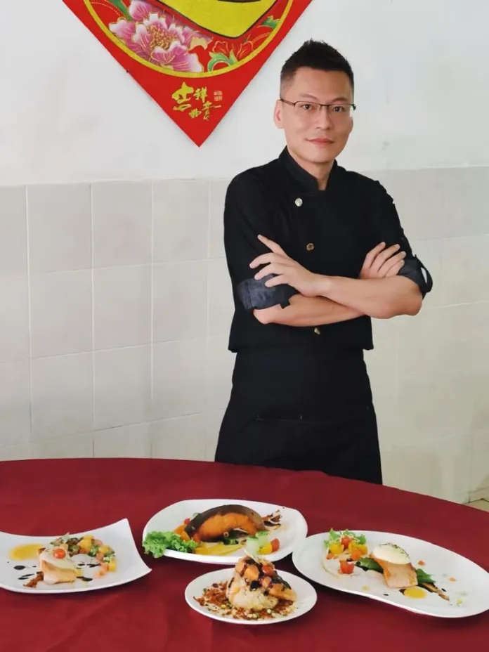 Chef Asal Bintulu Raih Emas Di Festival Makanan Hongbo Shanghai