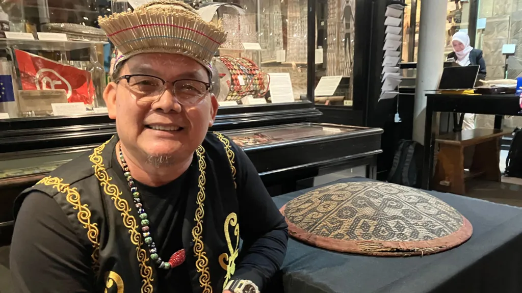 Topi Buluh Kenyah Badeng Pulang Ke Sarawak Selepas Lebih 100 Tahun Di Muzium Oxford