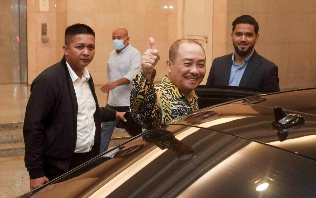 Kerajaan Sabah Umum Bantuan Subsidi RM300 Untuk Pelajar IPT Sabah Pulang Kampung