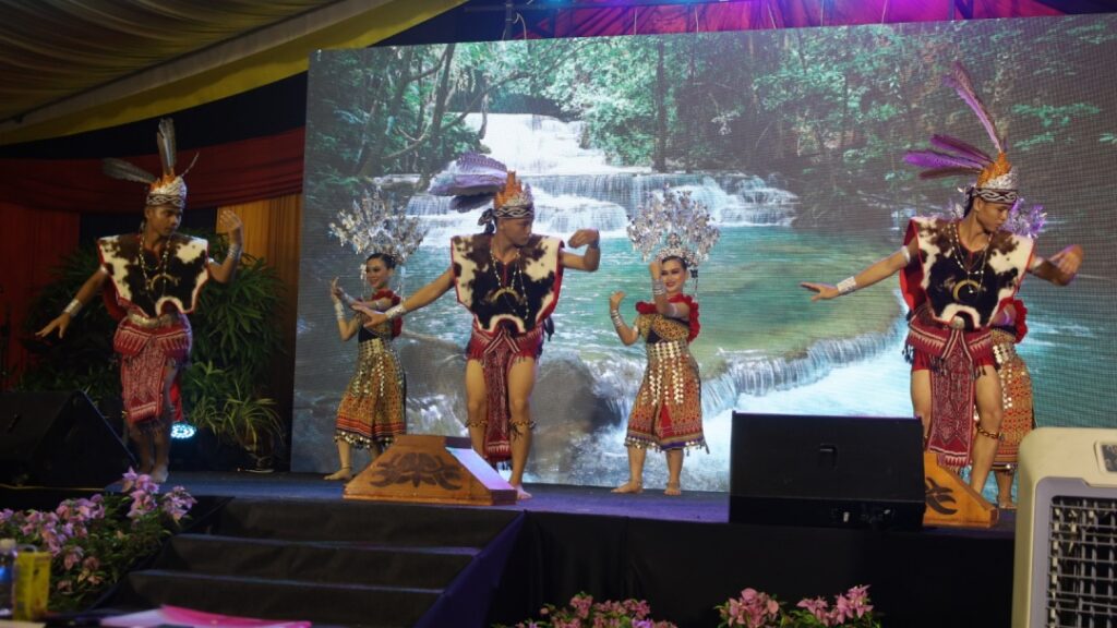 Terbuka Untuk Semua, Persatuan Dayak Anjur Kelas Ngajat Mulai Bulan Depan
