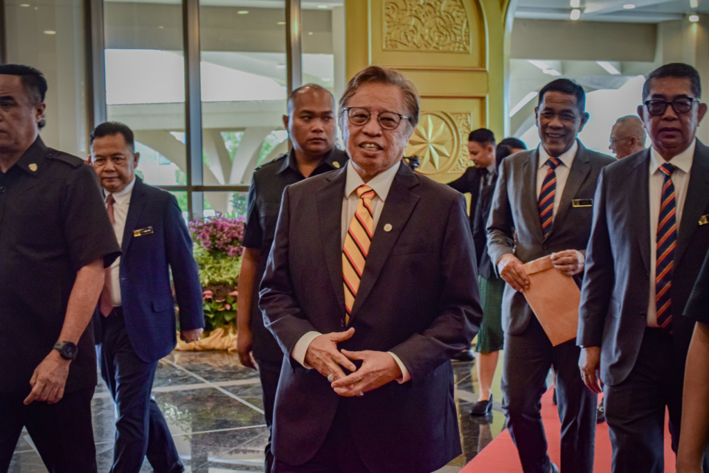 [TERKINI] Ini Ringkasan Yang Anda Perlu Tahu Dalam Belanjawan Sarawak 2025