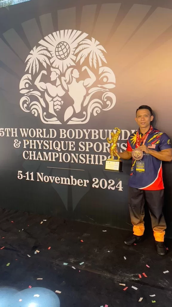 Azri Asmat Raih Tempat Ketiga Di Kejohanan Bina Badan Dunia Di Maldives