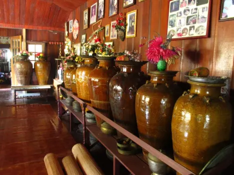 Bukan Sekadar Tempayan, Ketahui Fungsi Tajau Dalam Masyarakat Iban