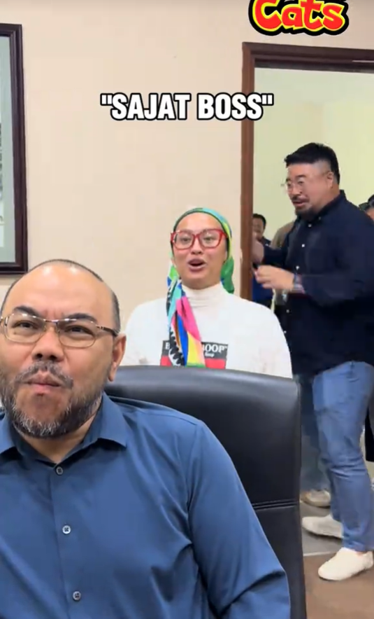 Netizen Kagum Bos Radio Di Sarawak Hebat Teka Nama Staf