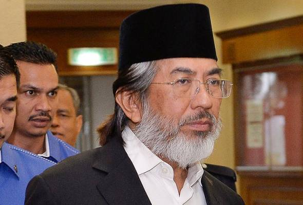 Fahmi Reza Cetus Kontroversi, Kali Ini Di Sabah Dengan Poster Provokatif Hina TYT