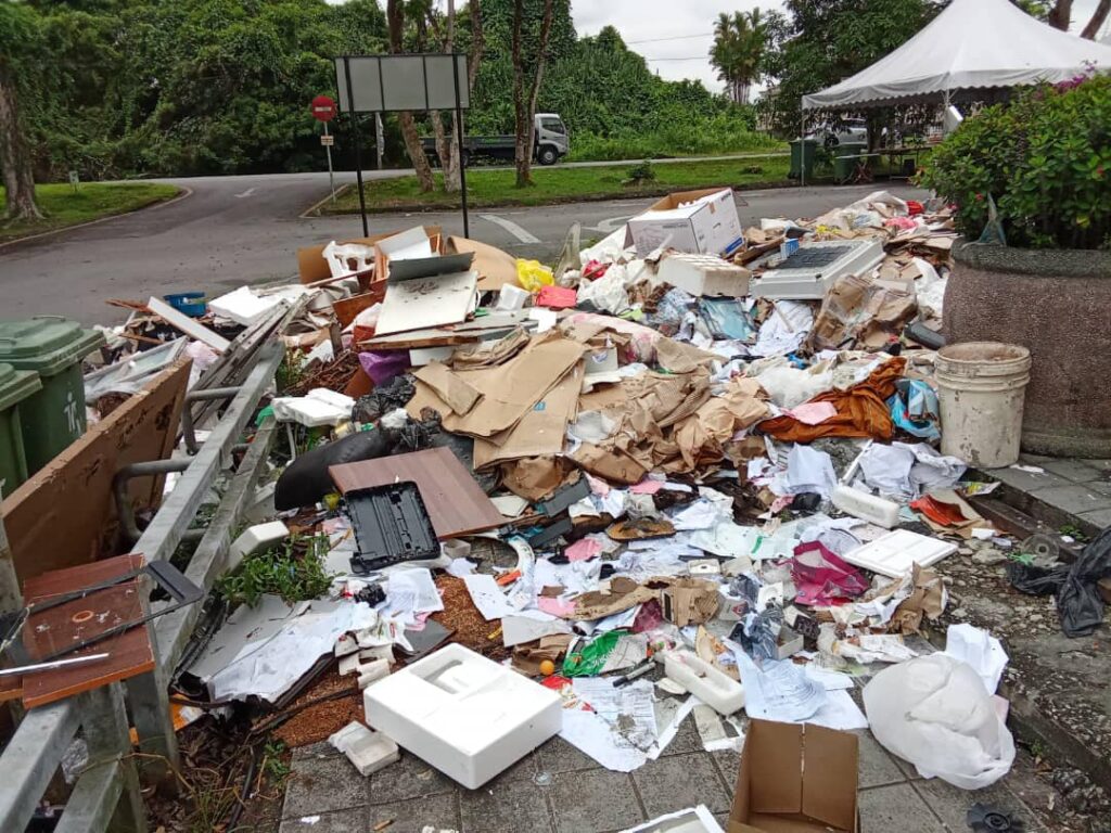 DBKU Kesal Sikap Individu Buang Sampah Menggunung Di Kawasan Tamu Desa