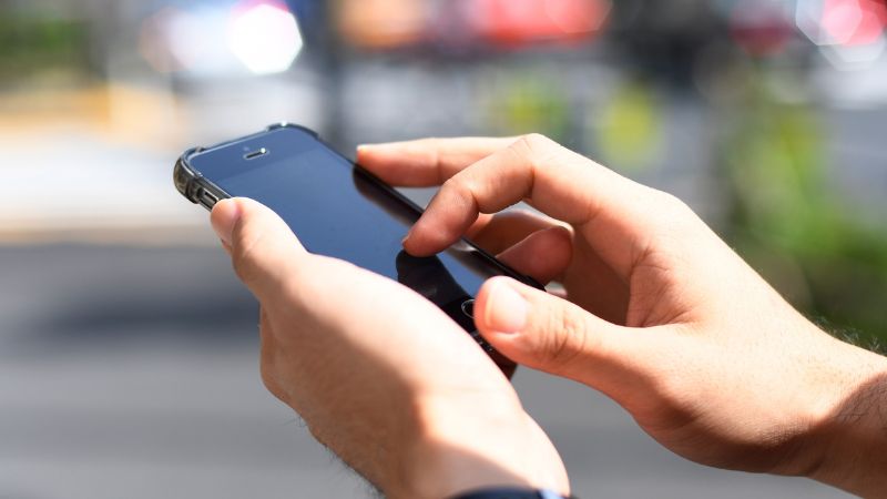 Polis Tak Boleh Suka-Suka Periksa Telefon Bimbit Orang Awam - Presiden PBK