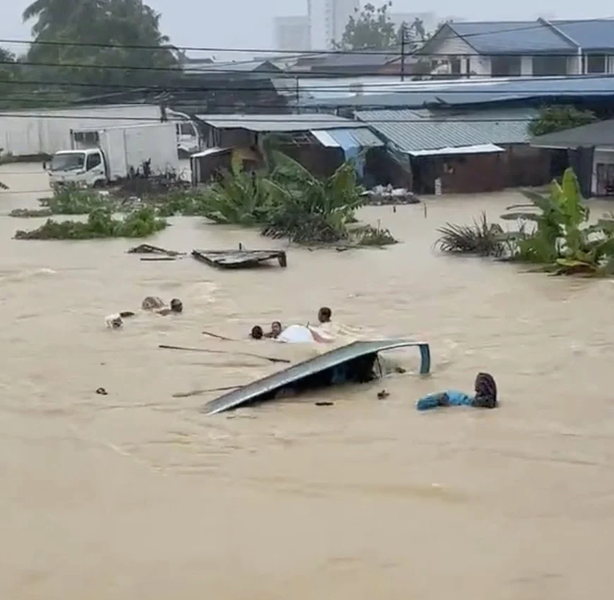Tenggelam Timbul Selama 3 Minit, Mangsa Bot Karam Di Bintulu Akhirnya Selamat