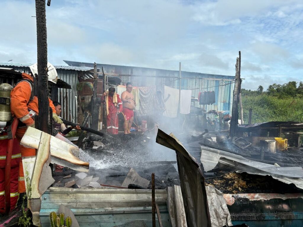 Rumah Hangus Dijilat Api, 3 Sekeluarga Hilang Tempat Berteduh Di Sarikei