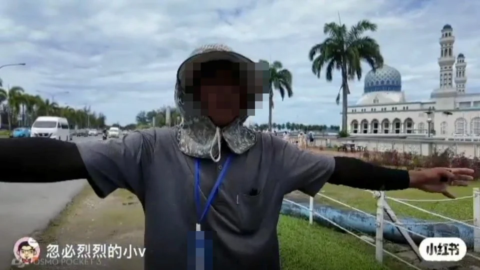 Kerajaan Sabah Siasat Isu Kakitangan Masjid Halang Pelancong Ambil Gambar Tanpa Bayaran