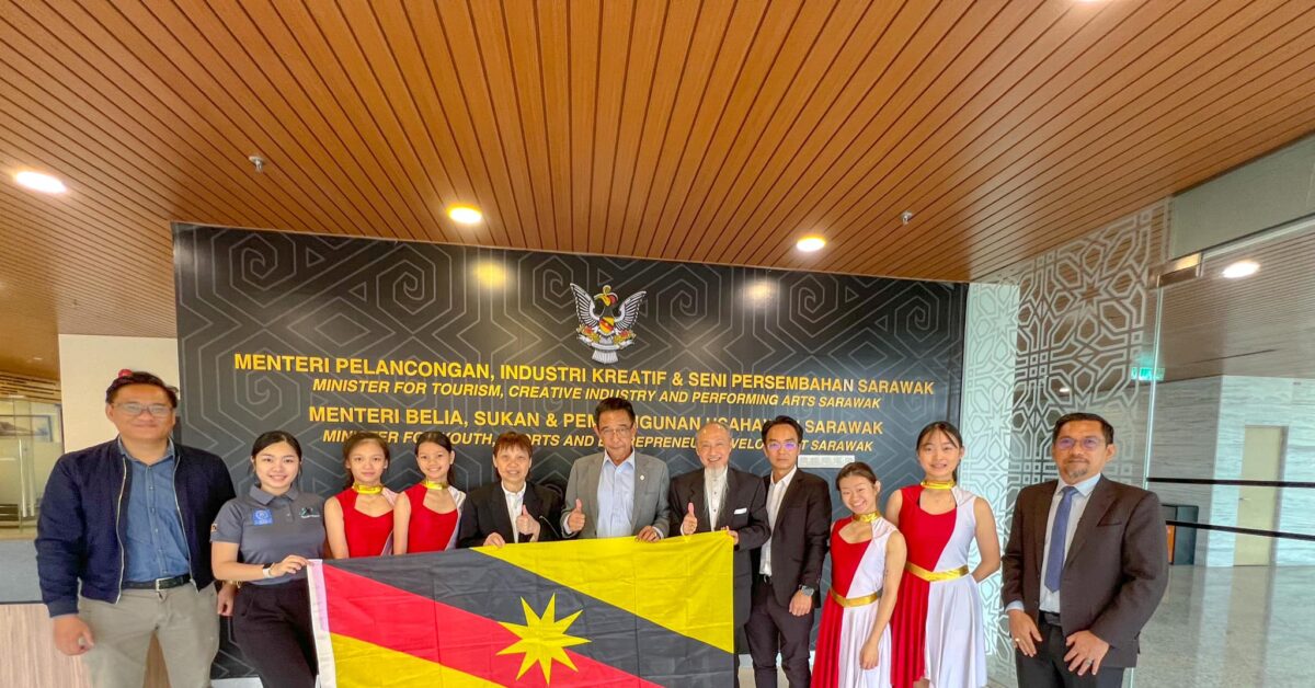 Lima Penari Dari Sarawak Sertai WDSF French Open 2025 di Perancis