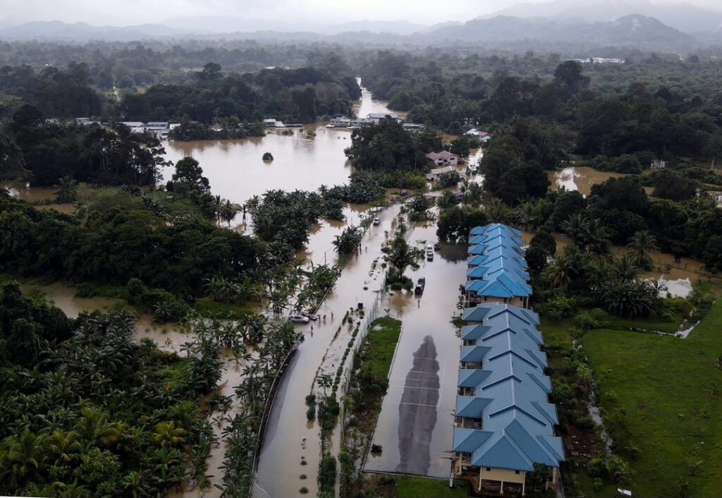 Amaran Hujan Berterusan Dari 5-7 Februari, 26 Kawasan Di Sarawak Berisiko Banjir