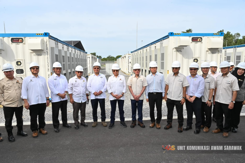 Sarawak Lancarkan Sistem Simpanan Tenaga Bateri Pertama Di Malaysia