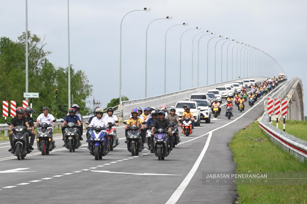 Premier Sarawak Naik Motosikal, Rasmi Pembukaan Jambatan Muara Lassa