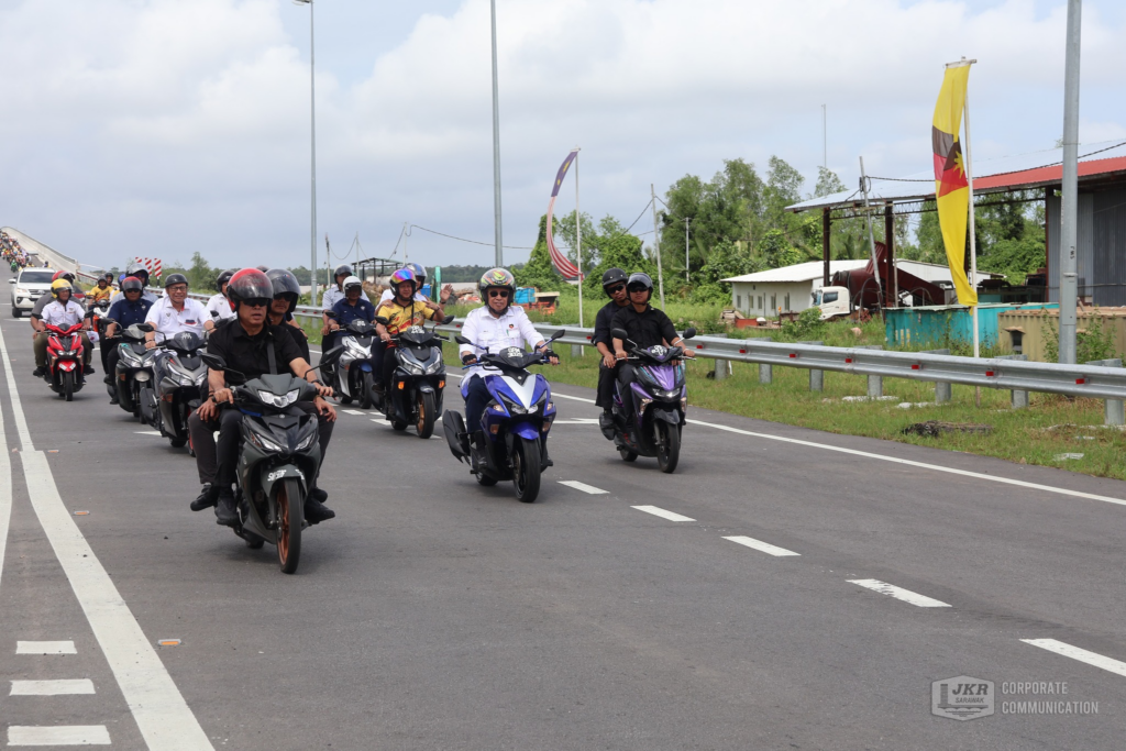 Premier Sarawak Naik Motosikal, Rasmi Pembukaan Jambatan Muara Lassa