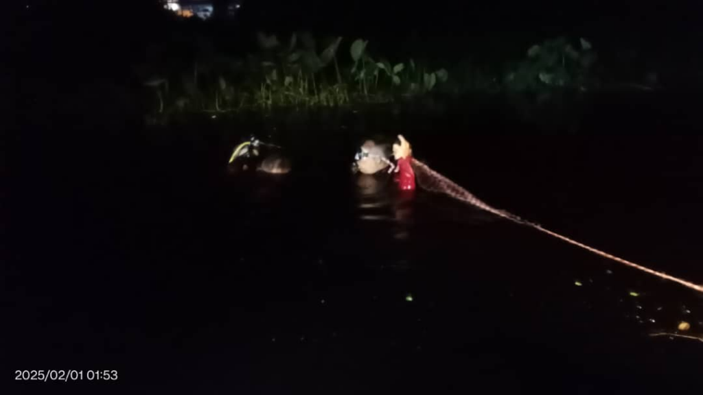Pemandu Kereta 4WD Tenggelam Akibat Banjir Di Sibu Disahkan Selamat